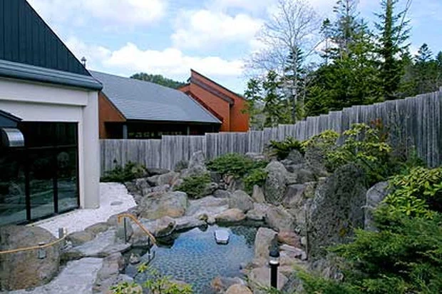 ランプの宿 森つべつ（旧 津別温泉 ホテルフォレスター）