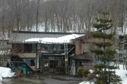 横向温泉 中の湯旅館(閉館しました)