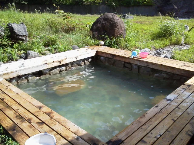 ヌプントムラウシ温泉