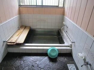 鹿の湯鉱泉（閉館しました）