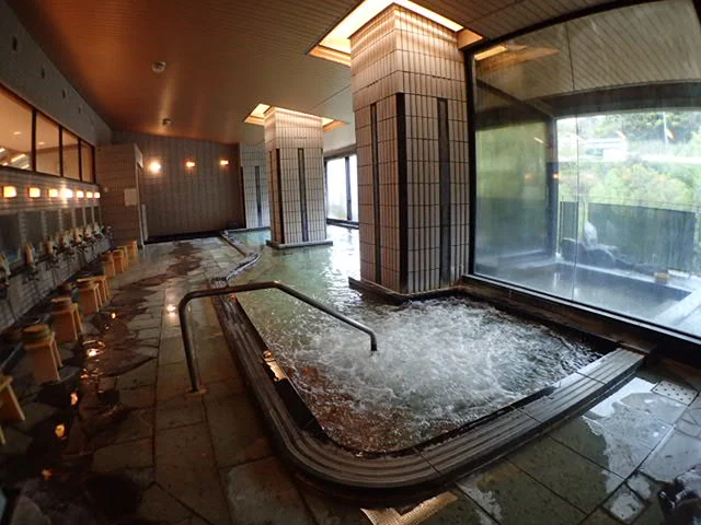 穴原温泉　山房　月之瀬