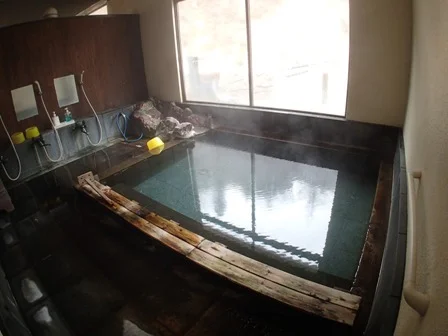 会津西山温泉 滝の湯