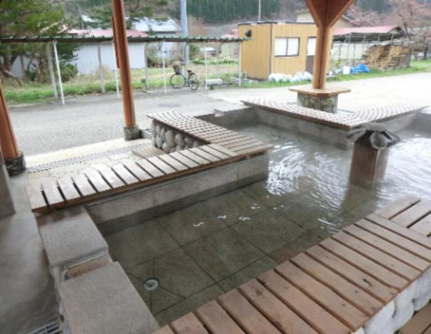 親子地蔵尊の湯（湯野上温泉駅足湯）