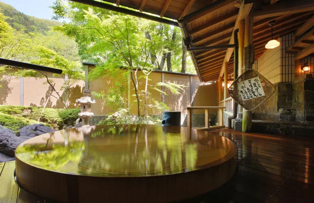 ホテル華の湯