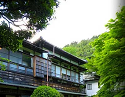 青巒荘