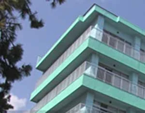 ぜんしきょう 湯河原荘(旧 ホテル湯河原 キャッスル)(閉館しました)