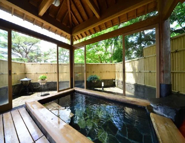 山越旅館