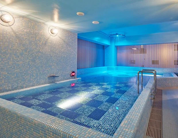 8HOTEL SHONAN FUJISAWA