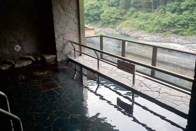 大滝温泉遊湯館（ゆうゆかん）