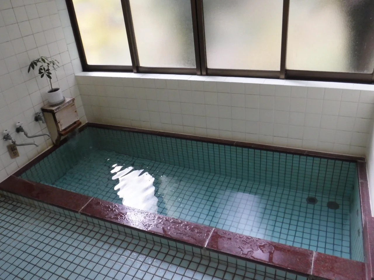かおる鉱泉