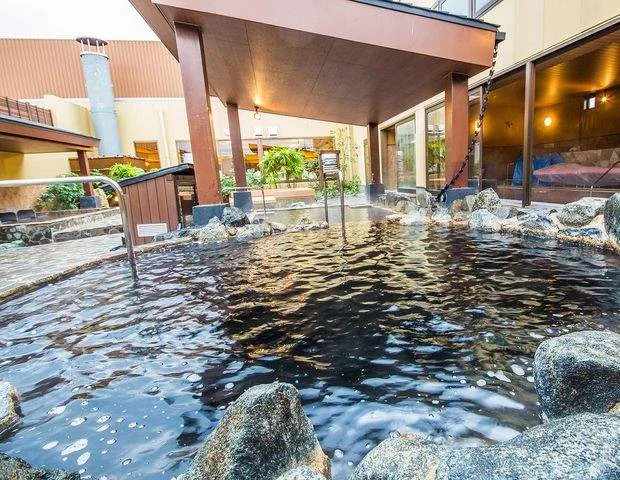 極楽湯 ロイヤル川口(旧 天然温泉スパロイヤル川口)