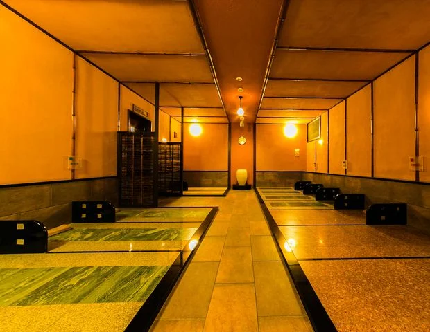 極楽湯 ロイヤル川口(旧 天然温泉スパロイヤル川口)