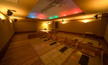 リラクゼーション・岩盤浴1