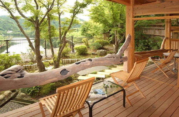 湖水亭 嵯峨和