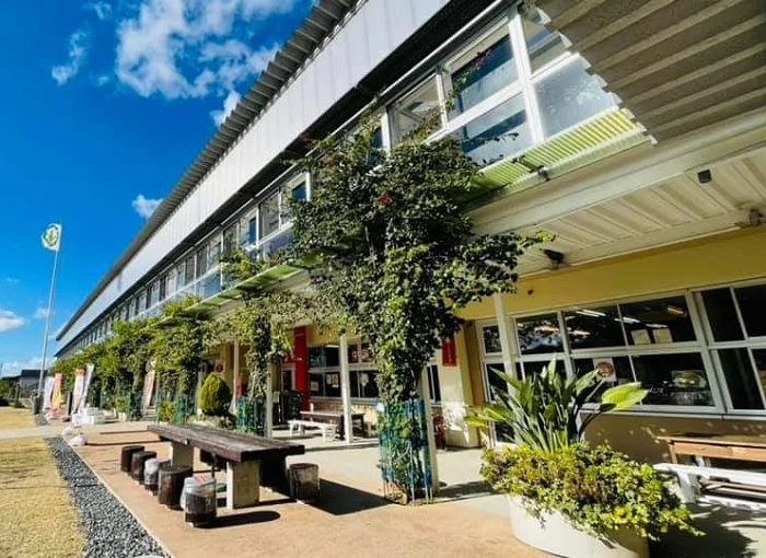 道の駅 保田小学校 里の小湯