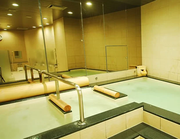 Anshin Oyado Shinbashi Station Front Store - Tokyo