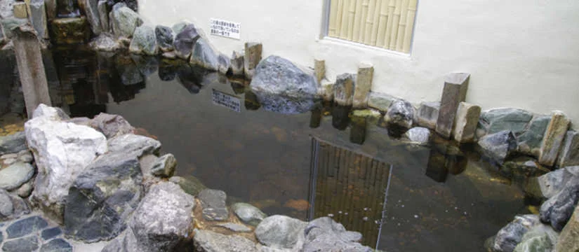 鶴の湯