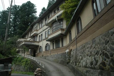 明賀屋本館