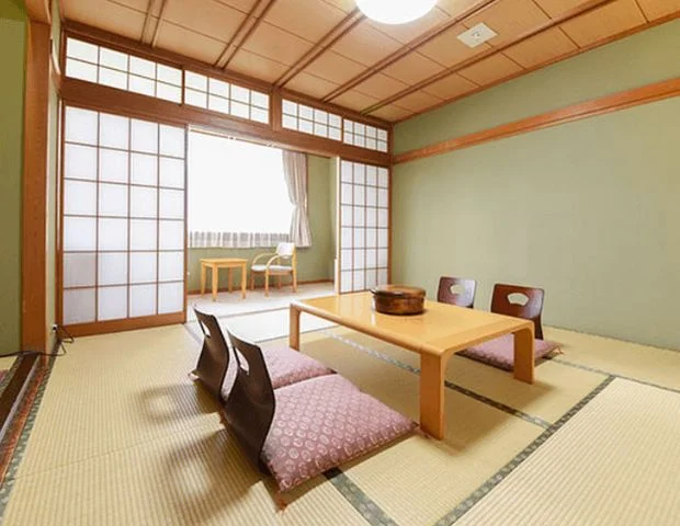 お丸山ホテル