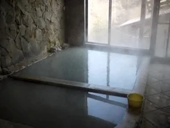 大出館