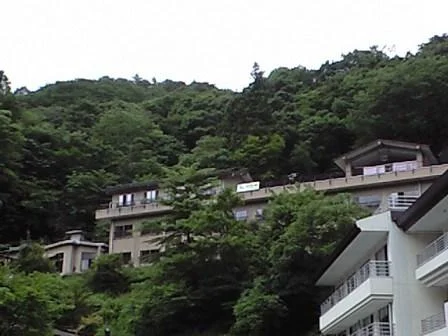 大出館