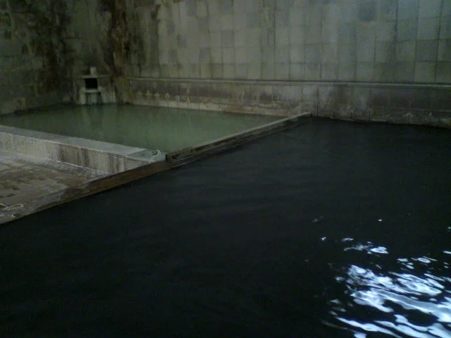 大出館