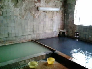 大出館
