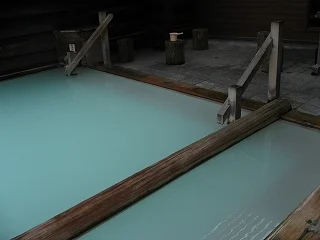 白鐡の湯 万座亭（はくてつのゆ）