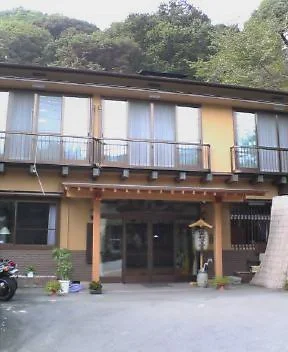 まるほん旅館