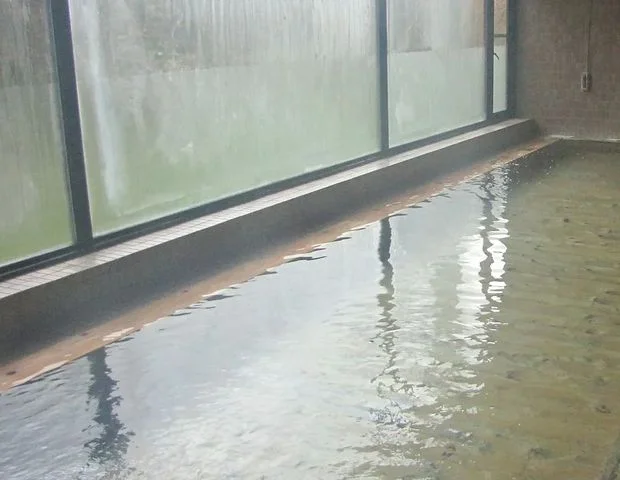 嬬恋バラギ温泉湖畔の湯