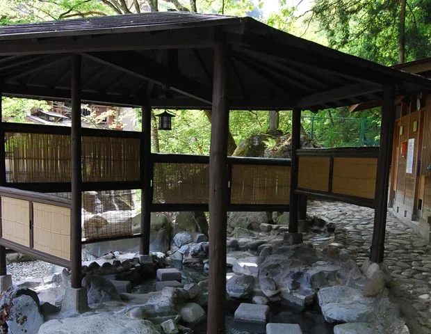 四万温泉山口川音の足湯