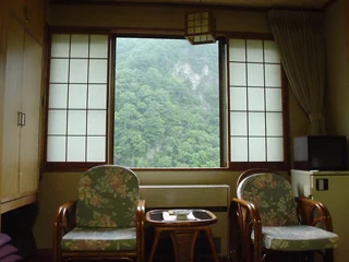 伍楼閣