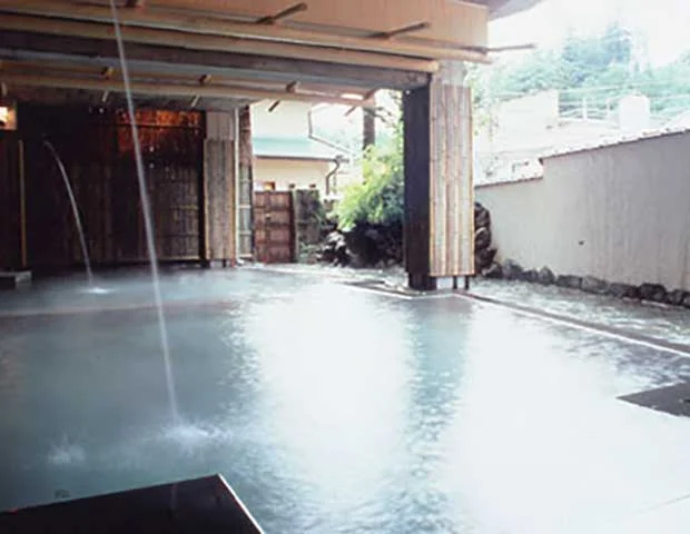 鍾寿館