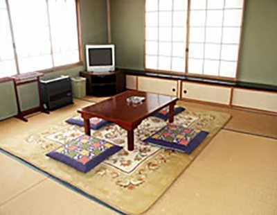素泊まりの宿はなみづき