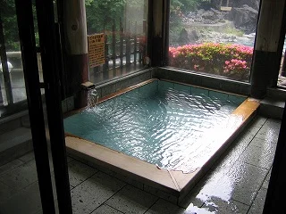四万温泉 清流館 豊島屋