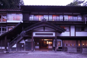 積善館