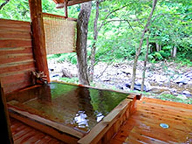 湯の小屋温泉 源流の湯 湯元館