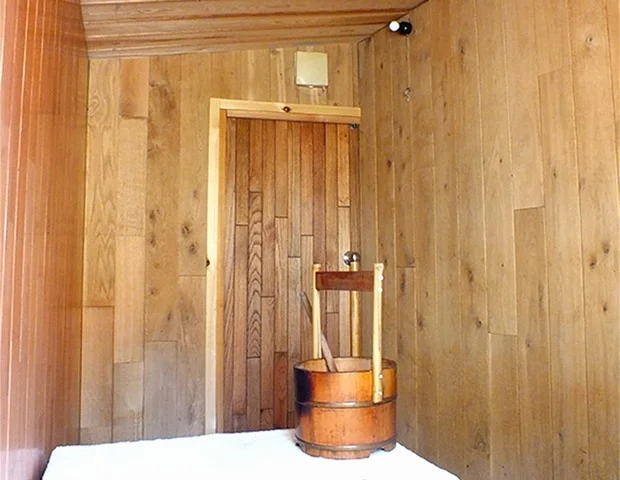 THE SAUNA(3UN)