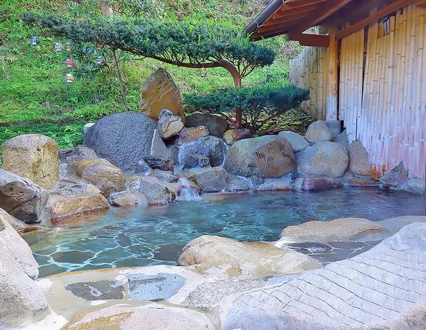 月居温泉滝見の湯