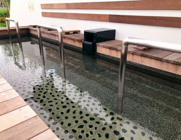 SEA MARK SQUARE 足湯（シーマークスクエア）
