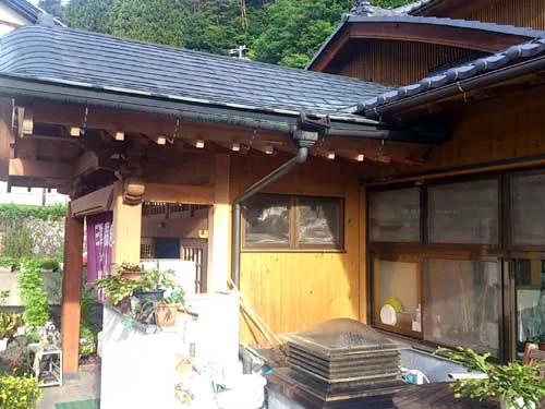 田沢温泉 有乳湯（たざわおんせんうちゆ）