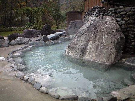 白馬八方温泉 おびなたの湯
