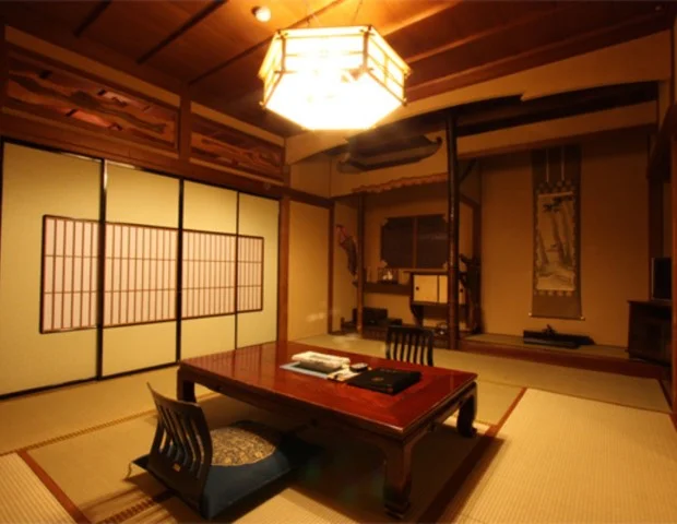 歴史の宿 金具屋