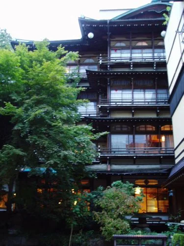 歴史の宿 金具屋