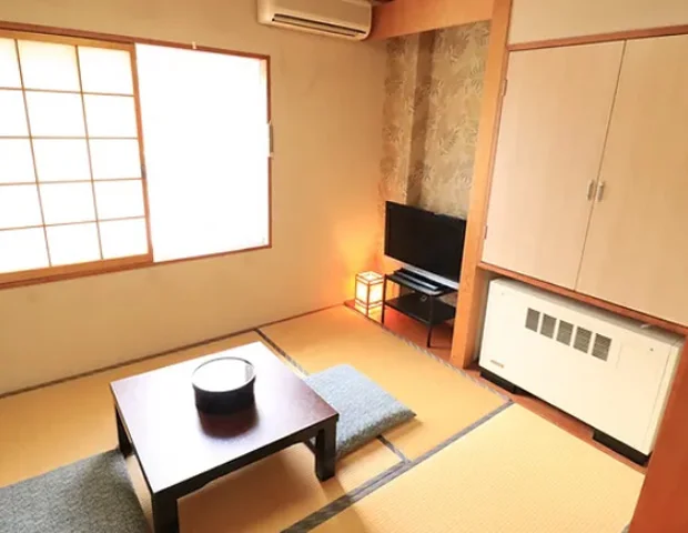 フェルゼイン岳水