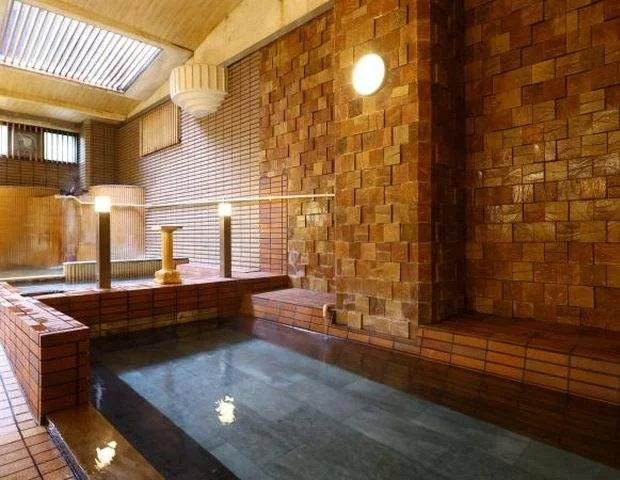 湯田中温泉大浴場吉の湯(旧 湯田中ヘルスケアセンター)