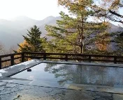 奥山田温泉 伊奈里館（旧満山荘）