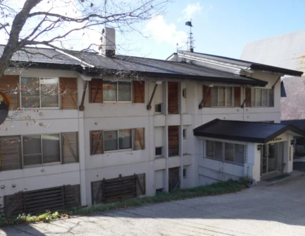 西発哺温泉ホテル