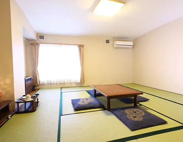 サンプラザ栂池