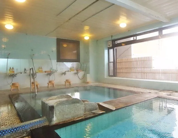 源泉かけ流しと眺望露天の湯宿 おもだか